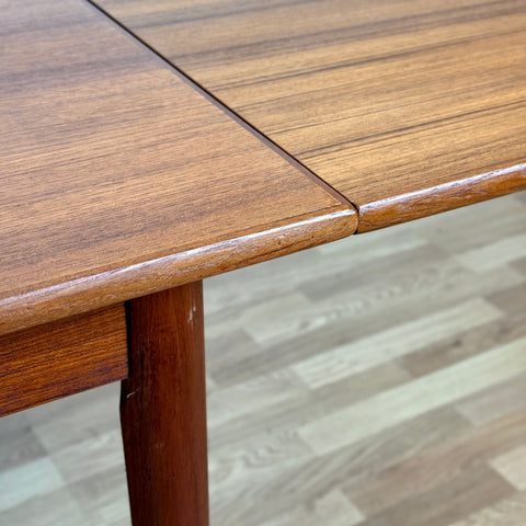 Dining table in teak, 1950s-60s, Denmark - Beyo Vintage