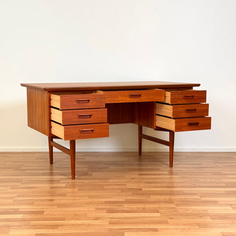 Writing desk in teak, 1950s-60s, Denmark - Beyo Vintage