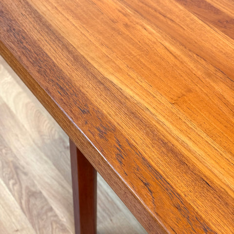 Coffee table in solid teak, 1950s-60s, Denmark - Beyo Vintage