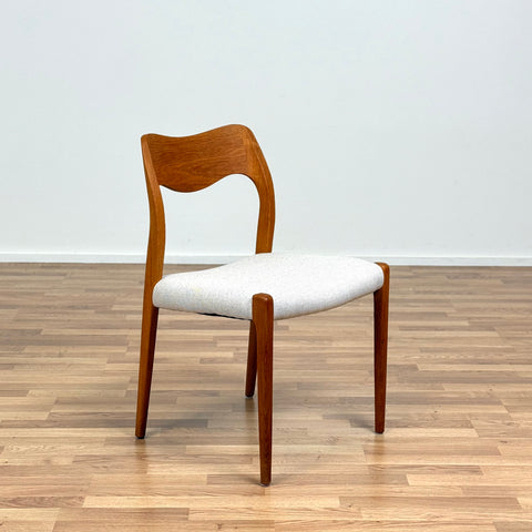 Set of 4 NIELS O. MØLLER , model '71', in oak, 1950s-60s, Denmark - Beyo Vintage