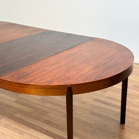Round dining table in santos rosewood, 1950s-60s, Denmark - Beyo Vintage