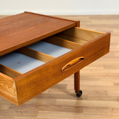 PRICE Side table in teak, 1950s-60s, Denmark - Beyo Vintage