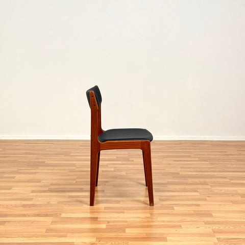 Set of 4 dining chairs in teak, by Erik Buch for Nova Stolefabrik, 1950s-60s, Denmark