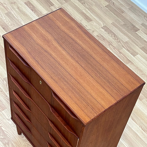 Si Bomi Møbler, Danish mid-century chest of drawers with 6 drawers in teak, 1960s - Beyo Vintage