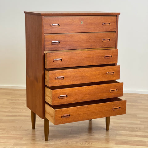 Chest of drawers, teak, Denmark, 1950s-60s - Beyo Vintage