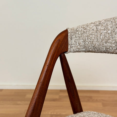 Set of 8 dining chairs in walnut by Kai Kristiansen, 1950s-60s, Denmark - Beyo Vintage