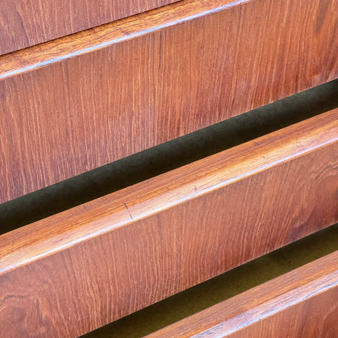 Chest of drawers in teak, Denmark, 1950-60s. - Beyo Vintage