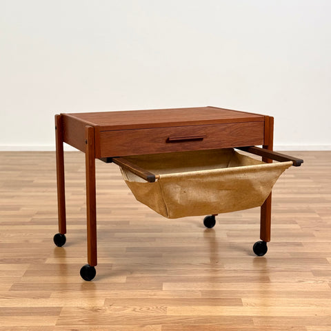 Side table in teak, 1950s-60s, Denmark - Beyo Vintage