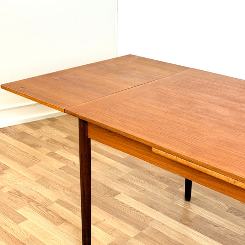 Dining table in teak, 1950s-60s, Denmark - Beyo Vintage