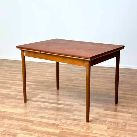 Dining table in teak, 1950s-60s, Denmark - Beyo Vintage