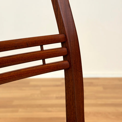 Set of 4 dining chairs in walnut by Svante Skogh from the Rosetto-series for Abrahamssons Möbelfabrik AB, 1950s-60s, Smålands Taberg in Sweden