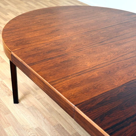 Round dining table in santos rosewood, 1950s-60s, Denmark - Beyo Vintage