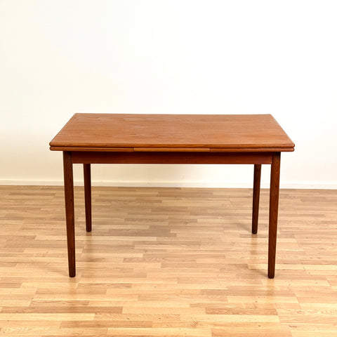 Dining table in teak, 1950s-60s, Denmark - Beyo Vintage