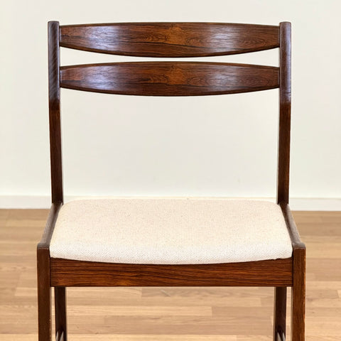 Set of 8 dining chairs, in oak & rosewood, 1970s, Denmark - Beyo Vintage
