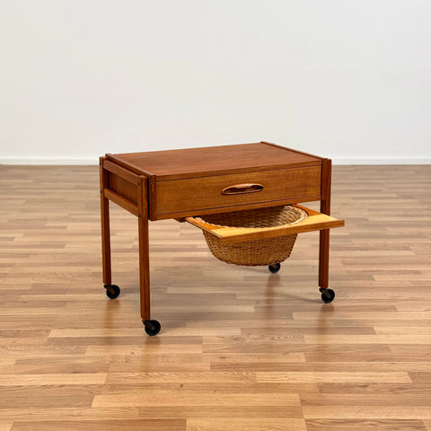 PRICE Side table in teak, 1950s-60s, Denmark - Beyo Vintage