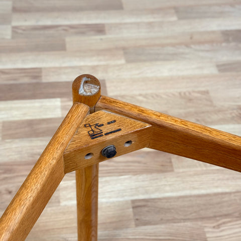 Coffee table / Side table in oak by Gunnar Myrstrand for Källemo, 1950s-60s, Sweden - Beyo Vintage