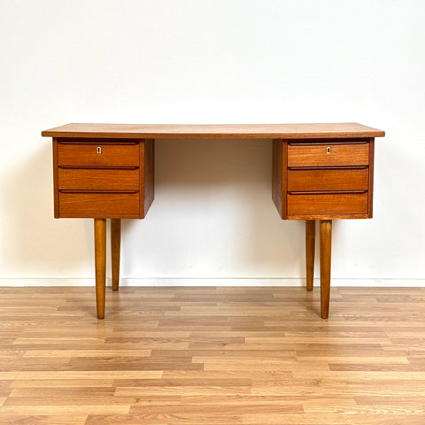 Writing desk in teak, 1950s-60s, Denmark - Beyo Vintage