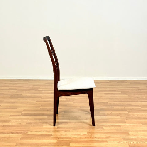 Set of 4 dining chairs in walnut by Svante Skogh from the Rosetto-series for Abrahamssons Möbelfabrik AB, 1950s-60s, Smålands Taberg in Sweden