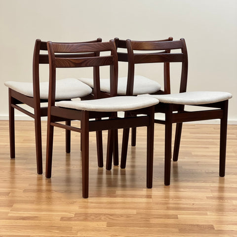 Set of 4 dining chairs of solid walnut - Beyo Vintage