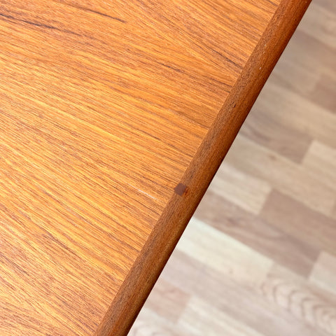 Dining table in teak, 1950s-60s, Denmark - Beyo Vintage