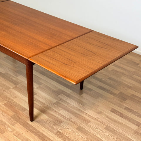 Dining table in teak, 1950s-60s, Denmark - Beyo Vintage
