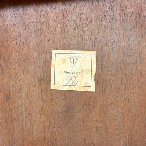 Sidobord i Santosrosenträ, designad av Bent Silberg, 1950-60-tal, Danmark