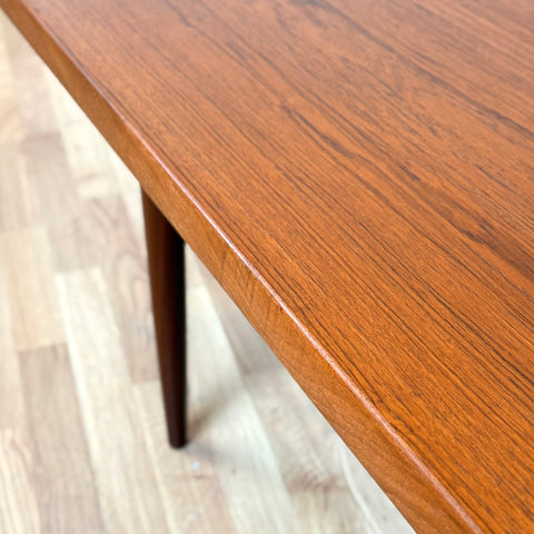 Coffee table in teak, 1950s-60s, Denmark - Beyo Vintage