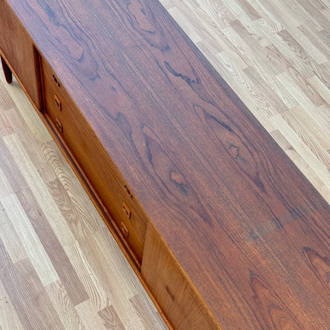 Sideboard in teak, Denmark, 1950-60s. - Beyo Vintage