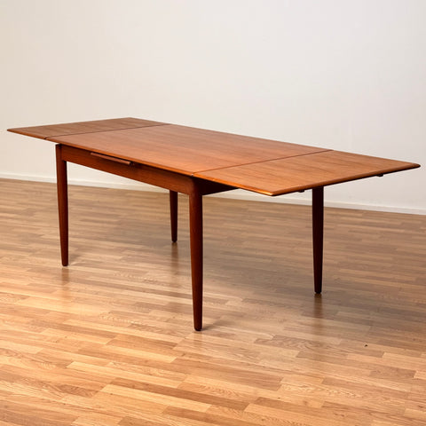 Dining table in teak, 1950s-60s, Denmark - Beyo Vintage