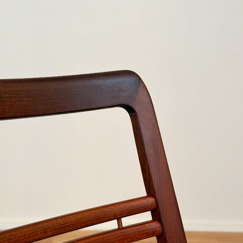 Set of 4 dining chairs in walnut by Svante Skogh from the Rosetto-series for Abrahamssons Möbelfabrik AB, 1950s-60s, Smålands Taberg in Sweden