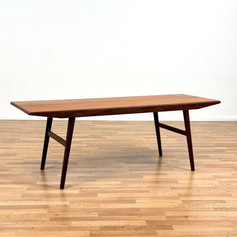 Coffee table in teak, 1950s-60s, Denmark - Beyo Vintage