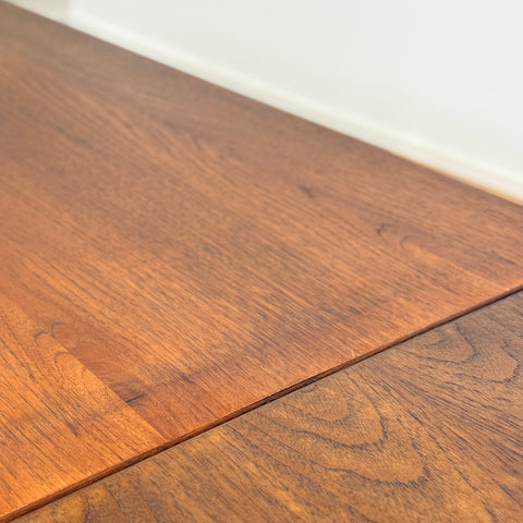 Dining table in teak, 1950s-60s, Denmark - Beyo Vintage