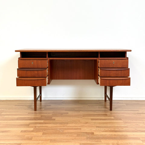 Writing desk in teak, 1950s-60s, Denmark - Beyo Vintage