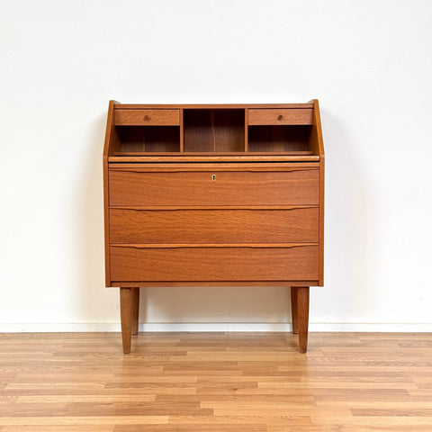 Cabinet in teak, 1960s-70s, Denmark - Beyo Vintage