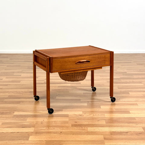 PRICE Side table in teak, 1950s-60s, Denmark - Beyo Vintage