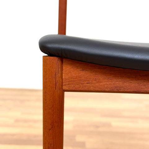 Set of 6 dining chairs in teak by Henning Kjaernulf. A for Vejle Stolefabrik, 1950s-60s, Denmark - Beyo Vintage