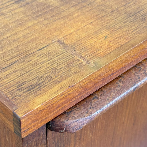 Chest of drawers in teak, Denmark, 1950-60s. - Beyo Vintage