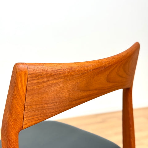 Set of 6 dining chairs in teak by Henning Kjaernulf. A for Vejle Stolefabrik, 1950s-60s, Denmark - Beyo Vintage