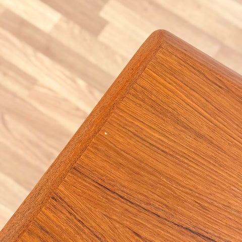 Dining table in teak, 1950s-60s, Denmark - Beyo Vintage