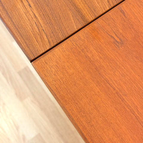 Dining table in teak, 1950s-60s, Denmark