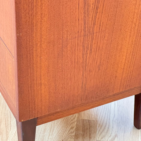 Chest of drawers in teak, Denmark, 1950s-60s. - Beyo Vintage