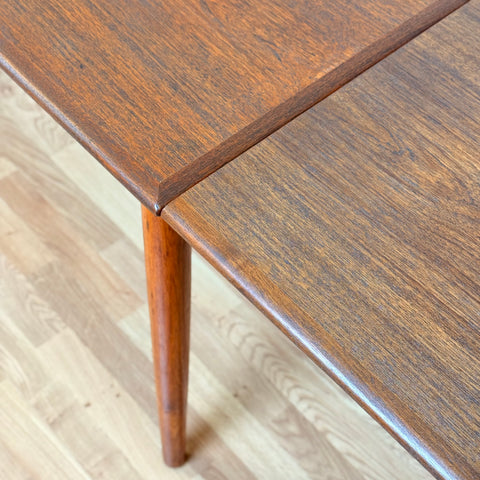 Dining table in teak, 1950s-60s, Denmark