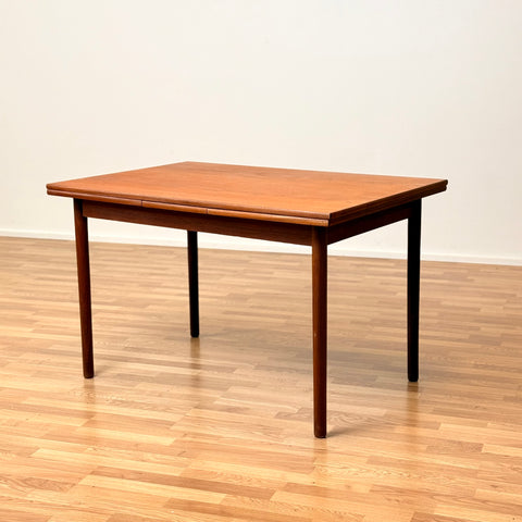 Dining table in teak, 1950s-60s, Denmark