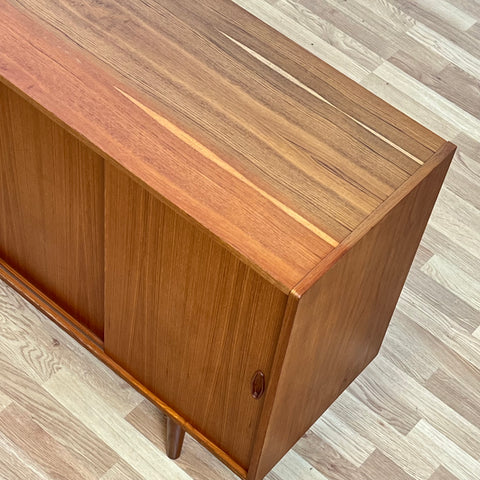 Mid century Danish teak sideboard, Denmark 1960 - Beyo Vintage