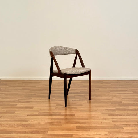 Set of 8 dining chairs in walnut by Kai Kristiansen, 1950s-60s, Denmark - Beyo Vintage