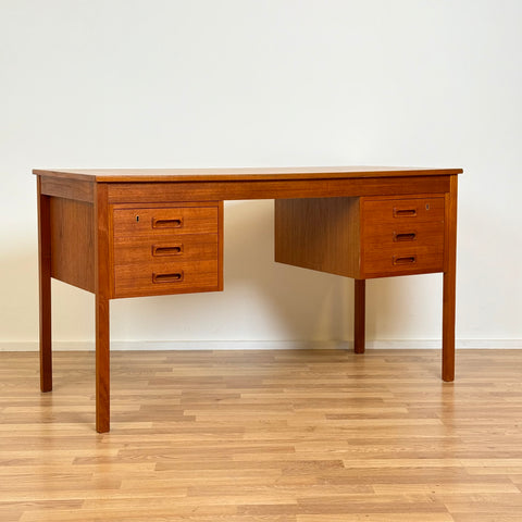 Writing desk in teak, 1970s, Denmark - Beyo Vintage