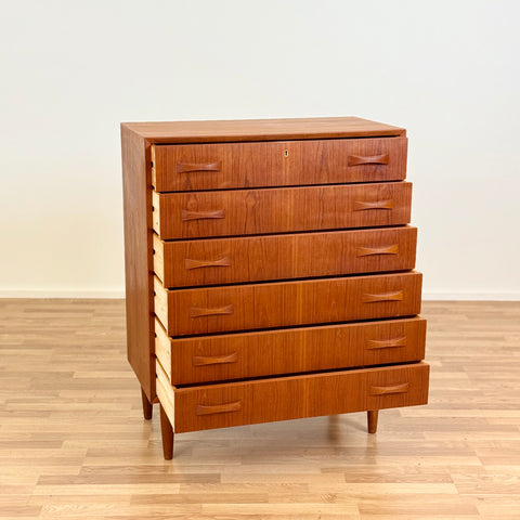 Chest of drawers, 1950s-60s, Denmark - Beyo Vintage