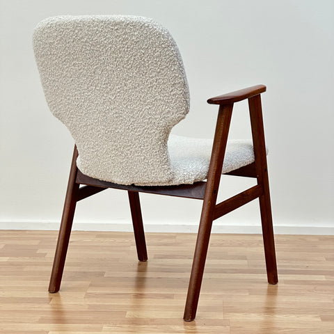 Armchair in bouclé, 1970s - Beyo Vintage