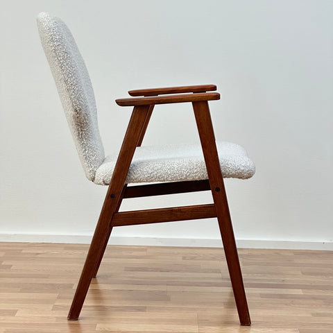 Armchair in bouclé, 1970s - Beyo Vintage