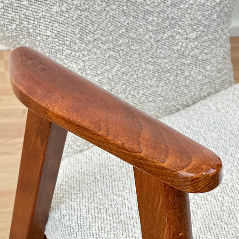Armchair in bouclé, 1970s - Beyo Vintage